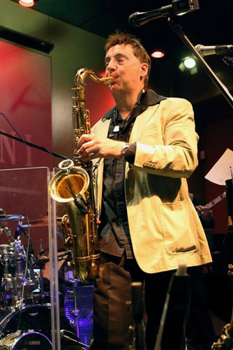 Saxophonist, Mike Parlett